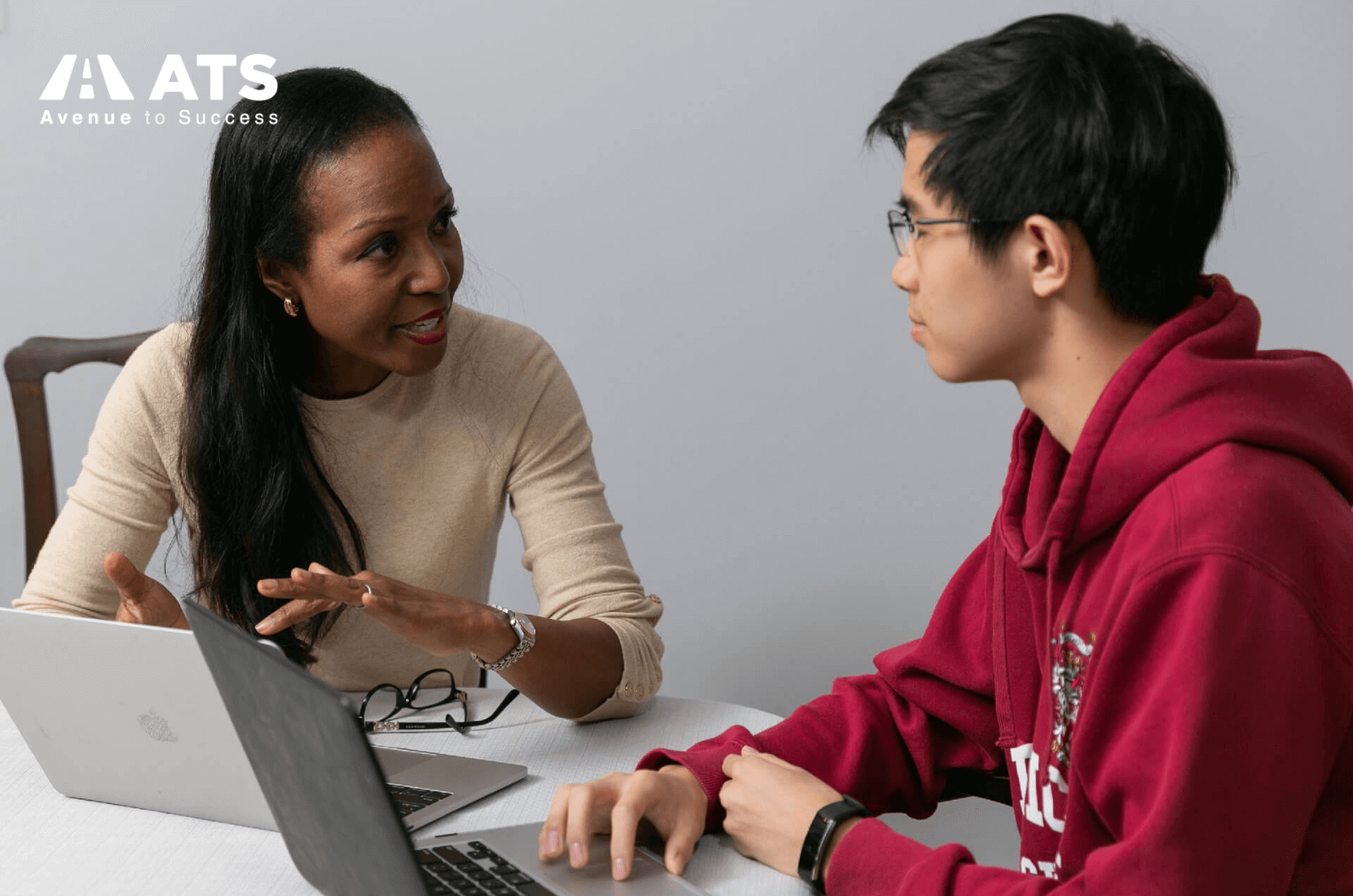 Chuẩn bị hồ sơ học bổng du học Mỹ đầy đủ v&agrave; đ&uacute;ng chiến lược gi&uacute;p tăng đ&aacute;ng kể cơ hội nhận hỗ trợ t&agrave;i ch&iacute;nh