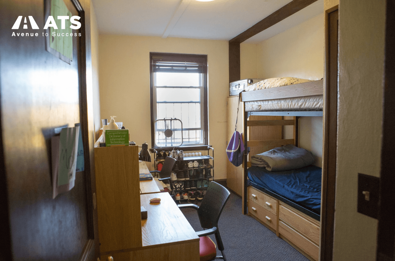 Trường nội tr&uacute; Mỹ với k&yacute; t&uacute;c x&aacute; v&agrave; hệ thống quản l&yacute; học sinh 24/7