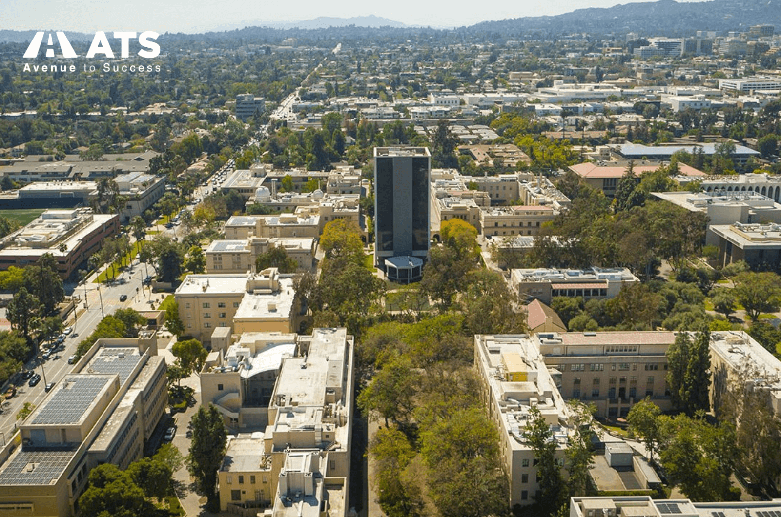 Caltech l&agrave; trường đại học nghi&ecirc;n cứu chuy&ecirc;n s&acirc;u về khoa học &ndash; kỹ thuật với quy m&ocirc; rất nhỏ, chỉ khoảng 1.000 sinh vi&ecirc;n đại học, v&agrave; hợp t&aacute;c chặt chẽ với NASA Jet Propulsion Laboratory