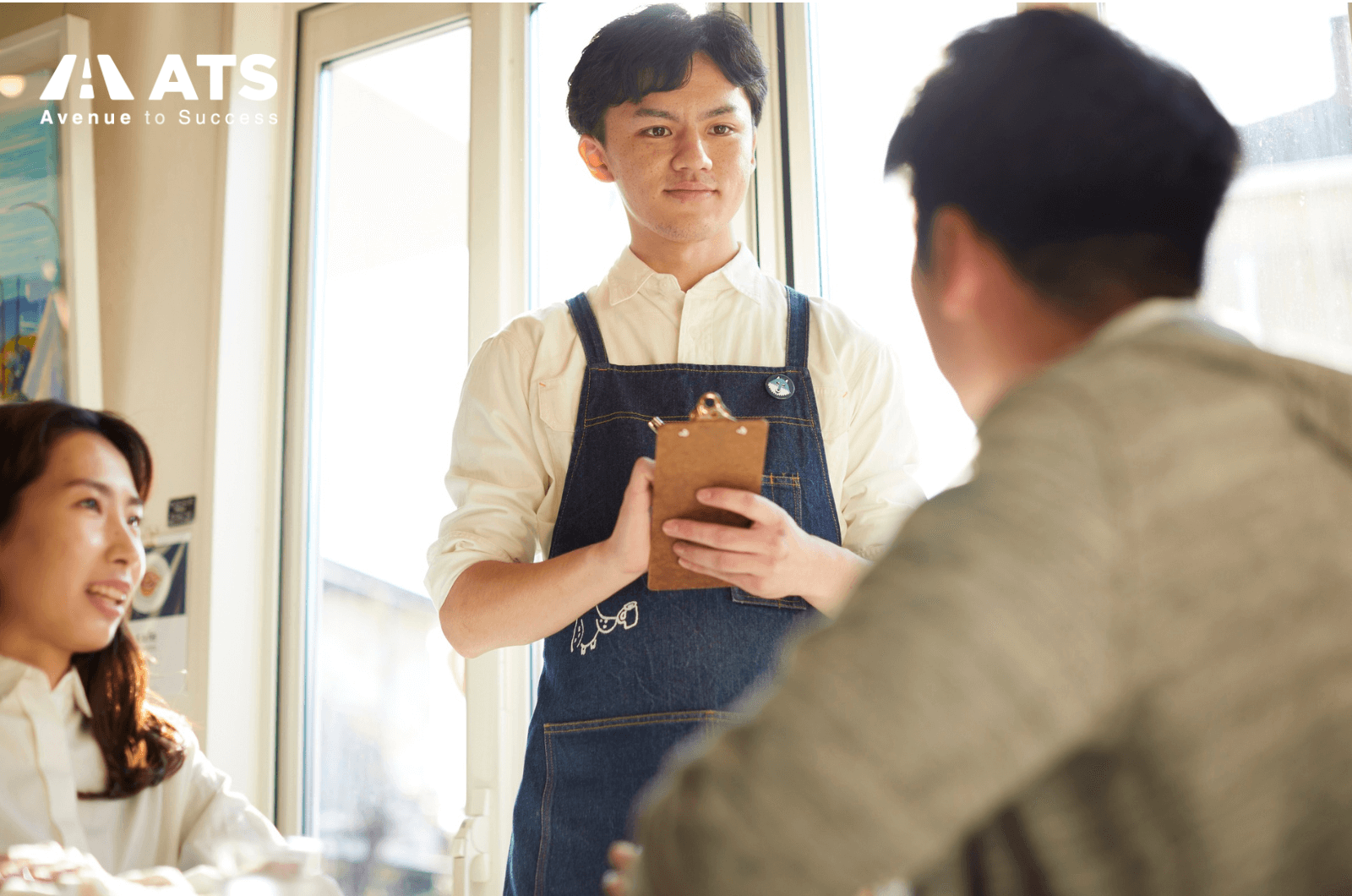 Du học sinh Úc được làm thêm 48h/ 2 tuần trong thời gian học và không giới hạn trong các kì nghỉ và các bậc Sau Đại học. Điều này giúp sinh viên tích luỹ được nhiều kinh nghiệm trước khi vào môi trường làm việc thực tế