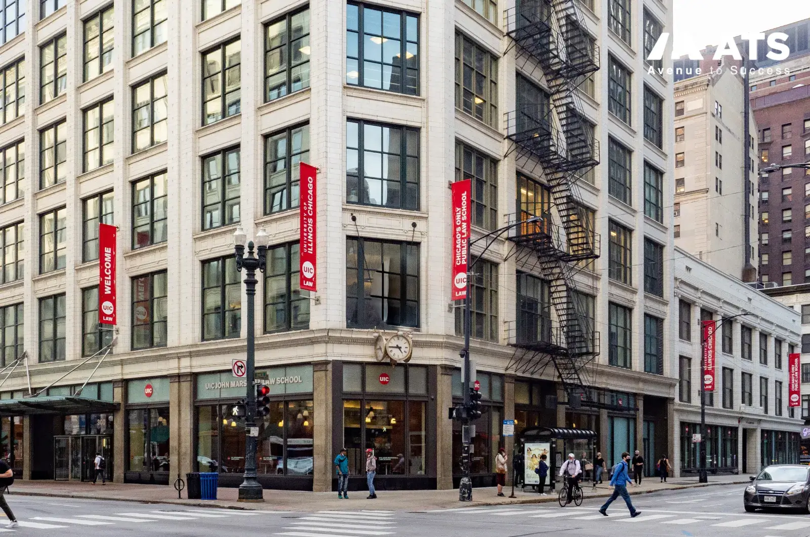 University of Chicago Law School nổi tiếng với trường phái Law & Economics, đào tạo sinh viên theo hướng phân tích kinh tế trong pháp luật University of Chicago Law School nổi tiếng với trường phái Law & Economics, đào tạo sinh viên theo hướng phân tích kinh tế trong pháp luật