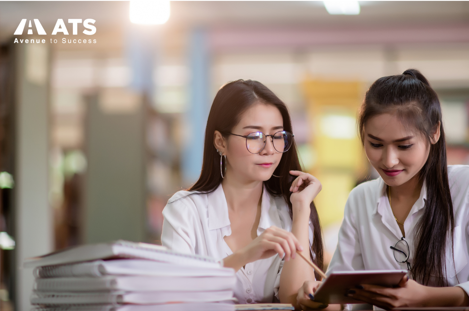 Việc tham khảo website ch&iacute;nh thức của từng trường sẽ gi&uacute;p bạn nắm r&otilde; chương tr&igrave;nh đ&agrave;o tạo, y&ecirc;u cầu đầu v&agrave;o, học ph&iacute;, học bổng cũng như thời hạn nộp hồ sơ