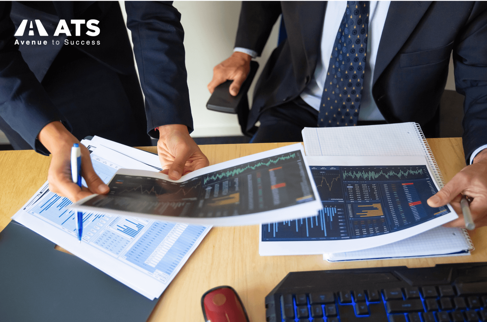 &Uacute;c mang lại bối cảnh học tập gi&agrave;u t&iacute;nh ứng dụng, kết hợp kiến thức hiện đại với trải nghiệm doanh nghiệp thật