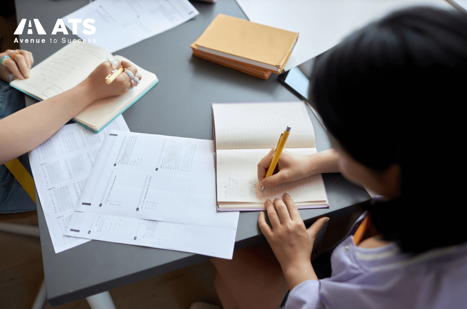 Nếu bạn không chứng minh được ý định quay về Việt Nam, visa officer có quyền nghi ngờ mục đích thật sự của bạn. Nếu bạn không chứng minh được ý định quay về Việt Nam, visa officer có quyền nghi ngờ mục đích thật sự của bạn.