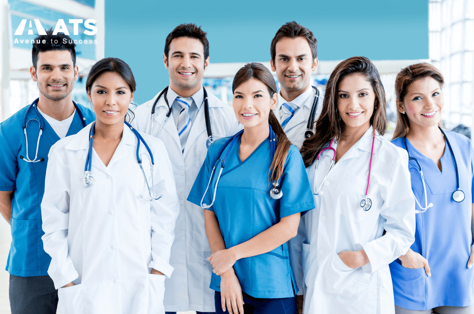 Ngành Y là một trong những ngành có tỷ lệ việc làm cao nhất tại Úc, tỷ lệ sinh viên y khoa có việc làm toàn thời gian sau khi hoàn thành năm intern và các năm resident luôn ở mức rất cao