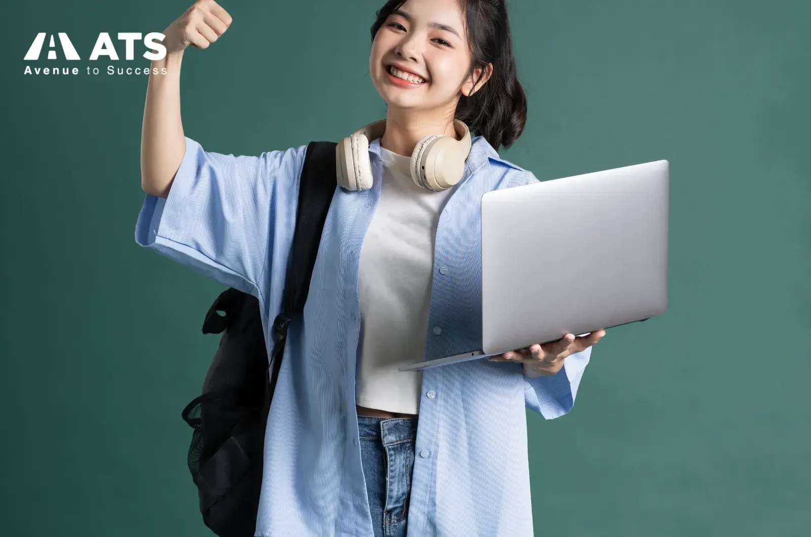 Sau khi nhận thư mời và giấy tờ từ trường, học sinh bắt đầu quy trình xin visa Sau khi nhận thư mời và giấy tờ từ trường, học sinh bắt đầu quy trình xin visa