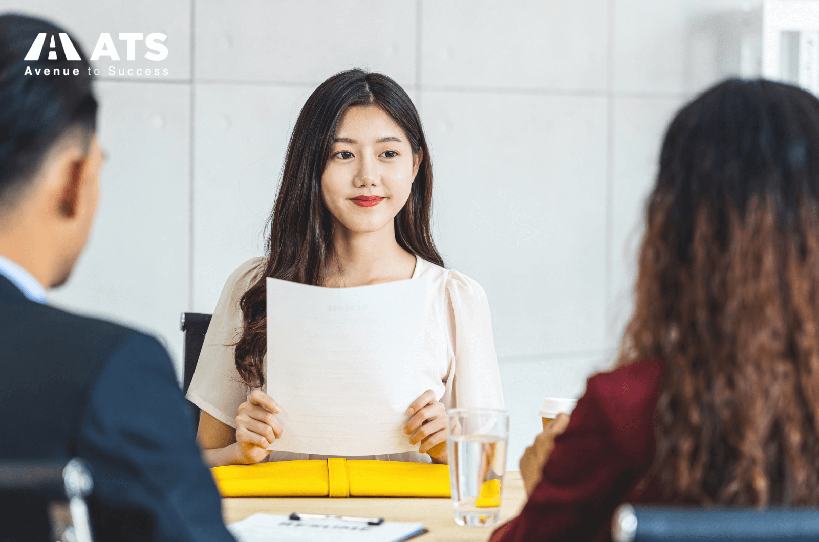 Cần c&oacute; sự chuẩn bị thật tốt trước khi phỏng vấn với Đại sứ qu&aacute;n để thể hiện r&otilde; mục đ&iacute;ch xuất ngoại của m&igrave;nh