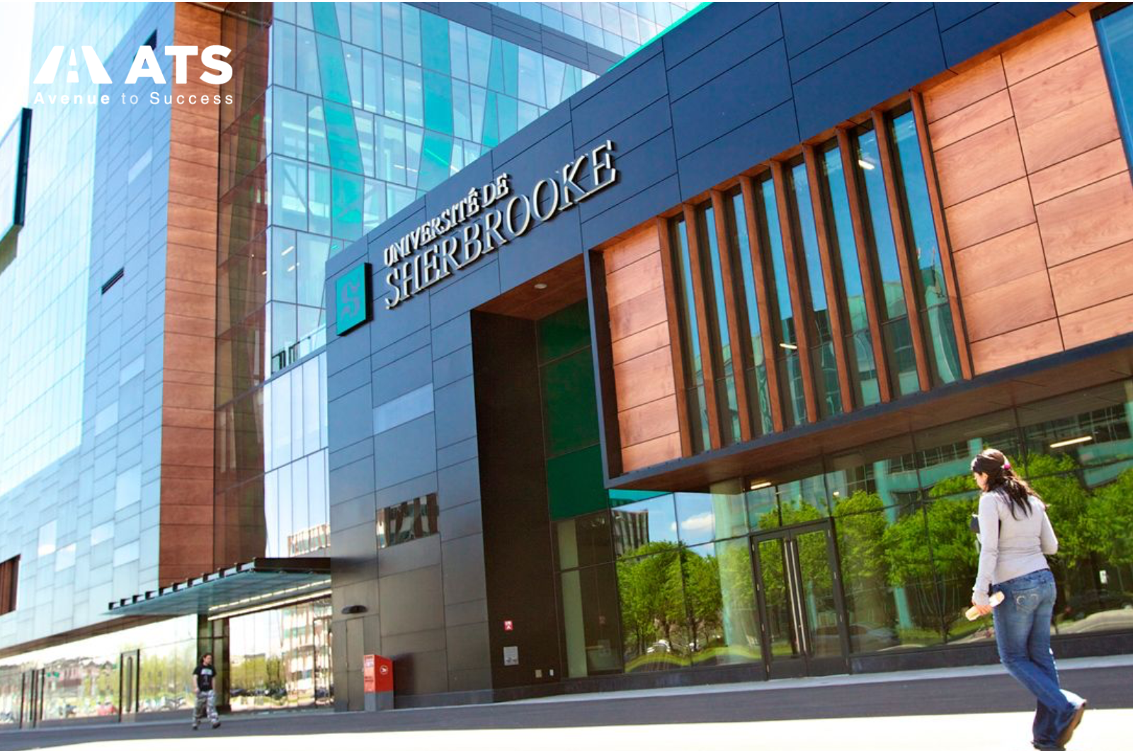 Universit&eacute; de Sherbrooke nổi tiếng với m&ocirc; h&igrave;nh đ&agrave;o tạo gắn liền thực tế, đặc biệt l&agrave; c&aacute;c chương tr&igrave;nh Co-op