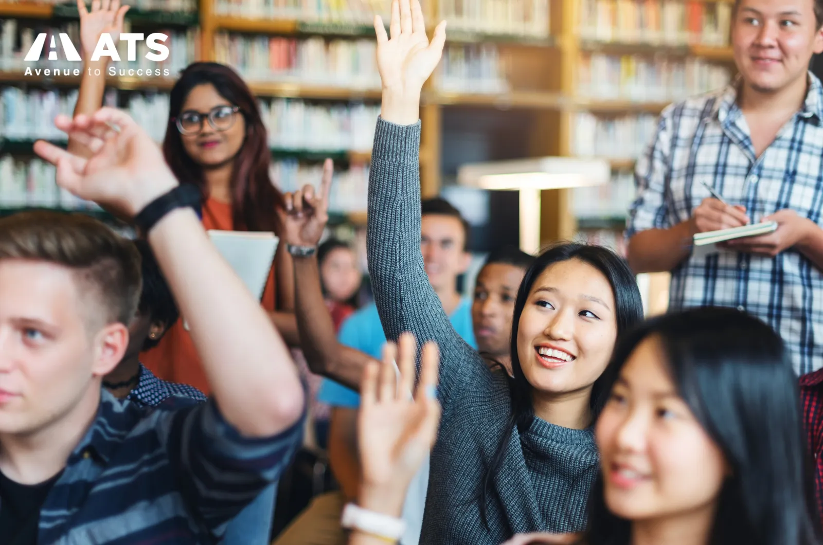 Học sinh tốt nghiệp cấp 3 tại Toronto c&oacute; lợi thế lớn khi apply v&agrave;o c&aacute;c trường đại học Canada nhờ quen với hệ thống gi&aacute;o dục, c&aacute;ch học v&agrave; h&igrave;nh thức đ&aacute;nh gi&aacute; theo chuẩn Canada