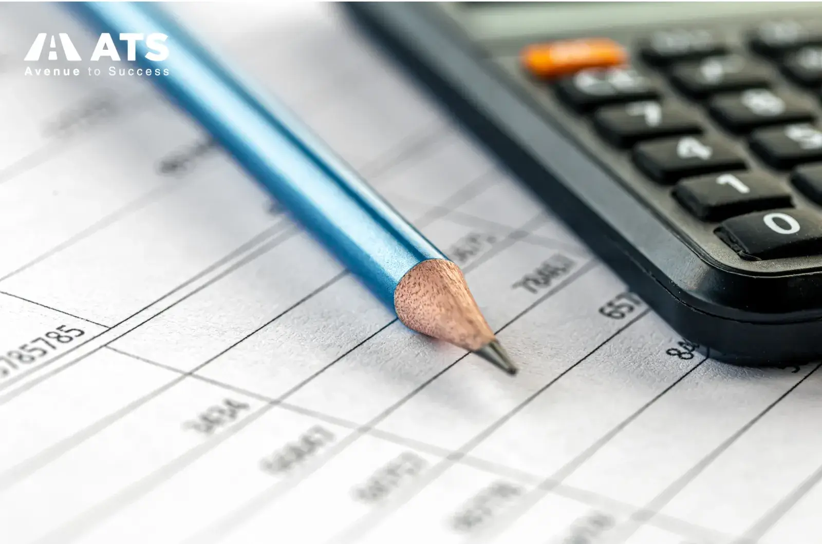 Tổng ng&acirc;n s&aacute;ch trung b&igrave;nh mỗi năm ph&acirc;n loại theo ba ngưỡng chi ti&ecirc;u