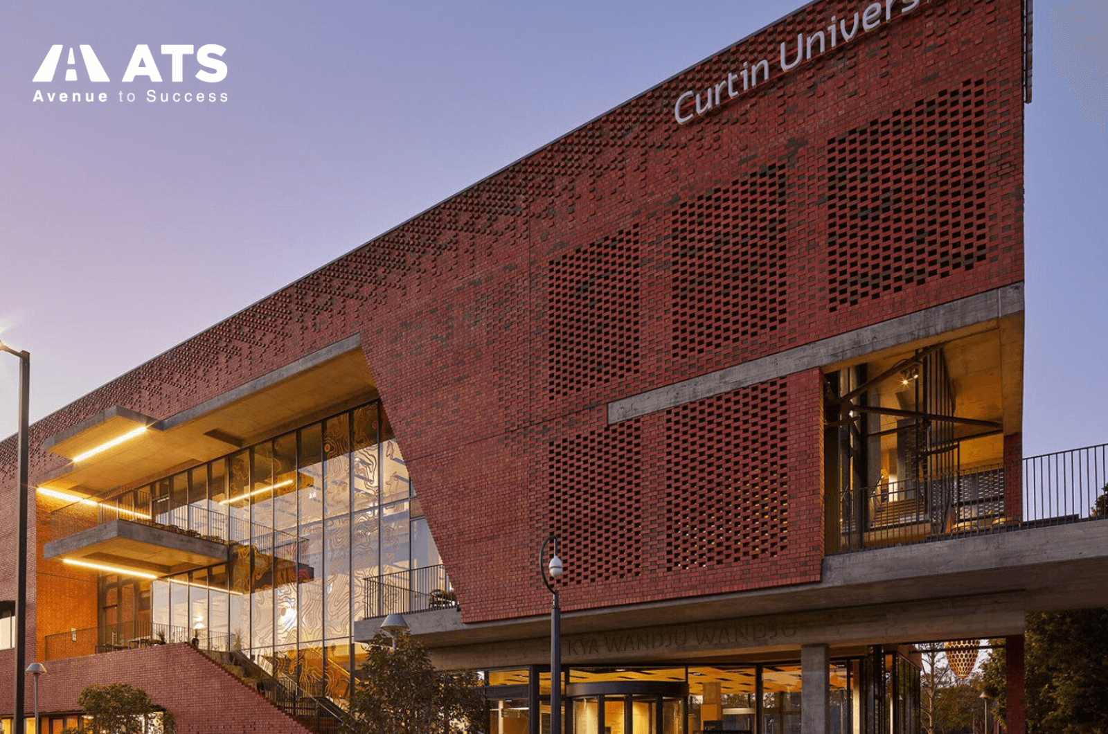 Nhiều sinh viên Việt Nam chọn Curtin vì đây là lựa chọn cân bằng: trường mạnh về IT/Computing và các ngành ứng dụng Nhiều sinh viên Việt Nam chọn Curtin vì đây là lựa chọn cân bằng: trường mạnh về IT/Computing và các ngành ứng dụng