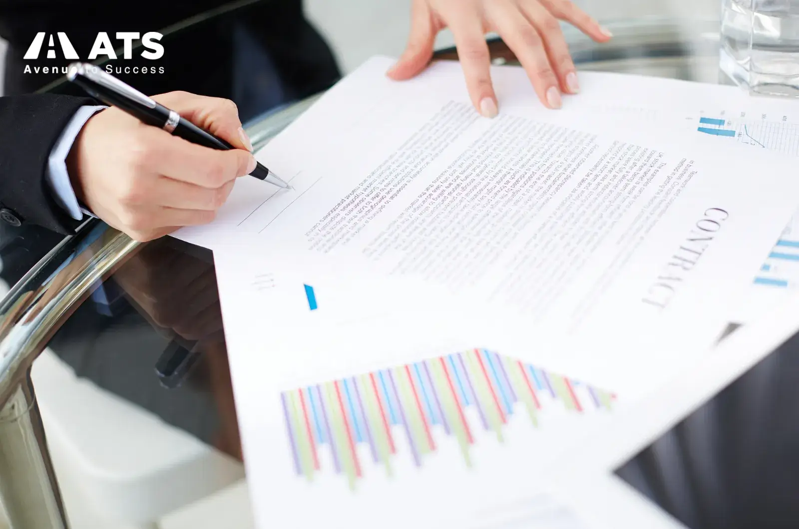 C&aacute;c t&agrave;i liệu như t&agrave;i khoản ng&acirc;n h&agrave;ng chung, khai thuế chung, bảo hiểm đứng t&ecirc;n chung hoặc hợp đồng thu&ecirc; nh&agrave; chung thể hiện sự gắn kết về kinh tế v&agrave; tr&aacute;ch nhiệm t&agrave;i ch&iacute;nh giữa hai người