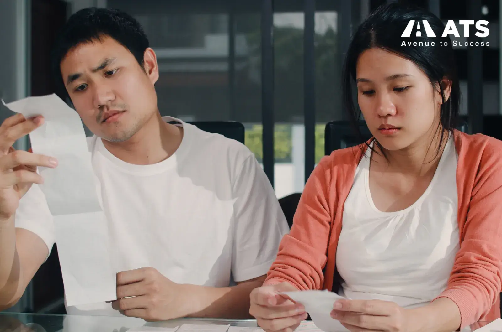 Nếu tổng tài chính không đủ thuyết phục, trường có thể từ chối cấp I-20 cho người phụ thuộc. Nếu tổng tài chính không đủ thuyết phục, trường có thể từ chối cấp I-20 cho người phụ thuộc.