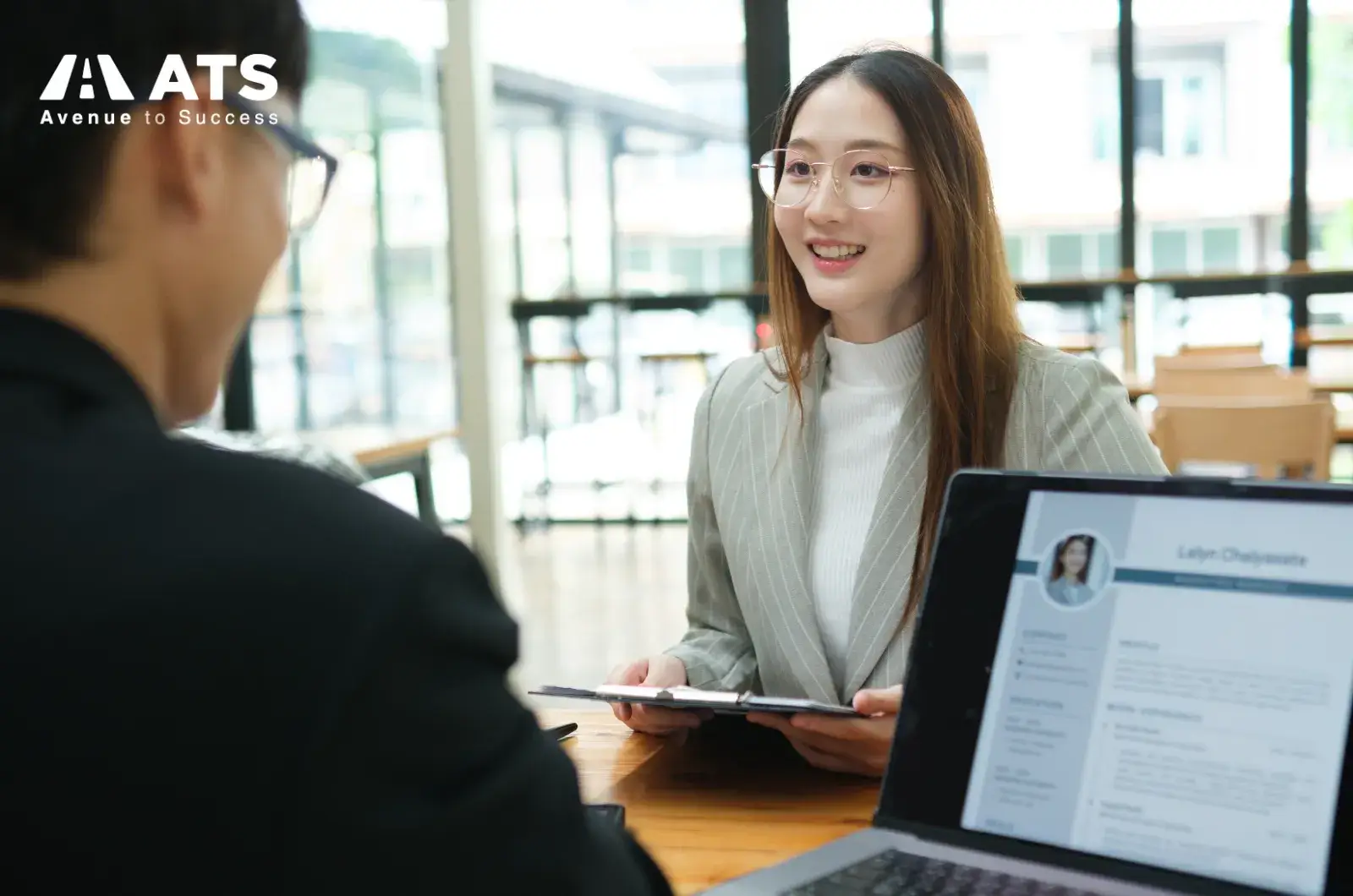 New York l&agrave; một trong những bang c&oacute; số lượng doanh nghiệp sponsor H1B cao, đặc biệt trong lĩnh vực Finance, Tech v&agrave; Data