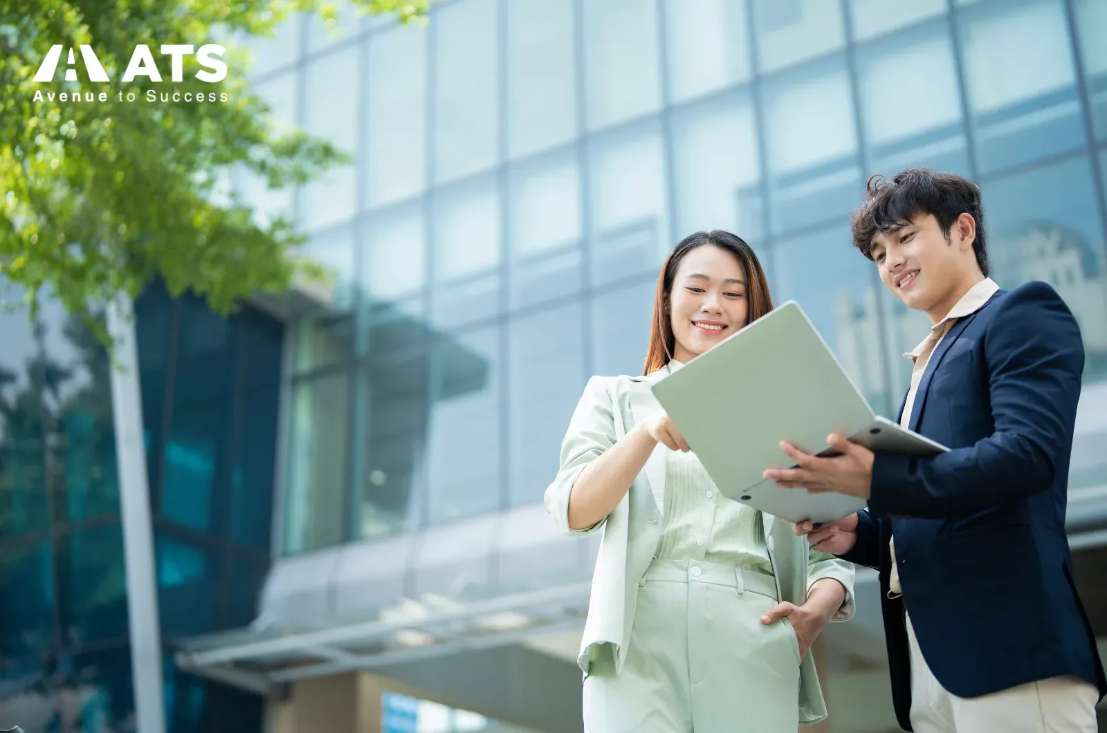 Một số ng&agrave;nh cạnh tranh cao c&oacute; thể y&ecirc;u cầu background li&ecirc;n quan.