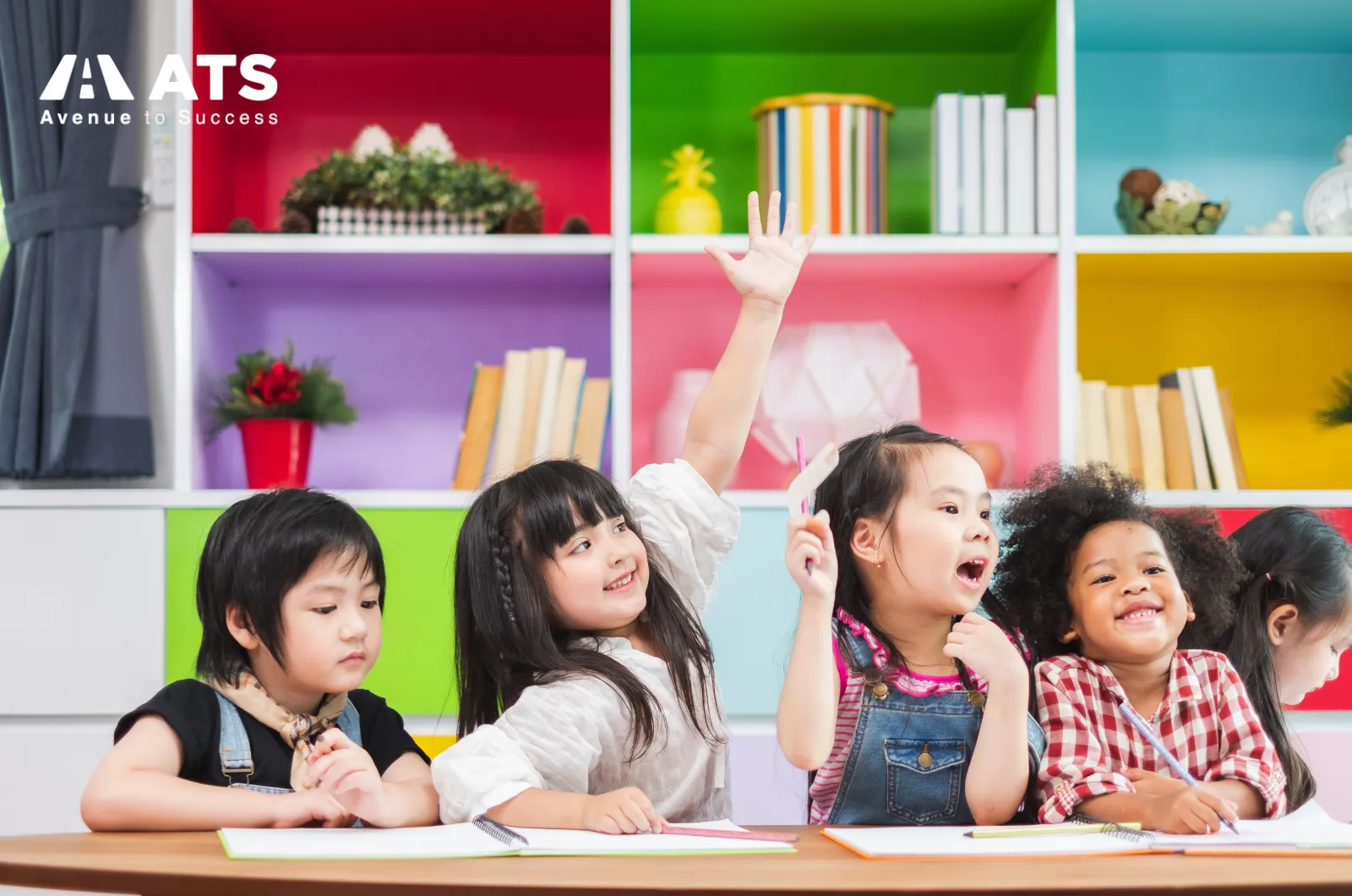 Giải ph&aacute;p tốt nhất l&agrave; đ&aacute;nh gi&aacute; đ&uacute;ng t&iacute;nh c&aacute;ch của con, chuẩn bị t&acirc;m l&yacute; trước khi đi v&agrave; chọn trường c&oacute; support tốt cho học sinh quốc tế.