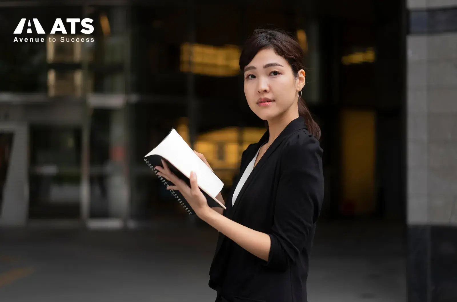 D là lựa chọn chiến lược cho những ai xác định theo đuổi sự nghiệp luật sư tại Mỹ với mức thu nhập cao và khả năng thăng tiến dài hạn D là lựa chọn chiến lược cho những ai xác định theo đuổi sự nghiệp luật sư tại Mỹ với mức thu nhập cao và khả năng thăng tiến dài hạn