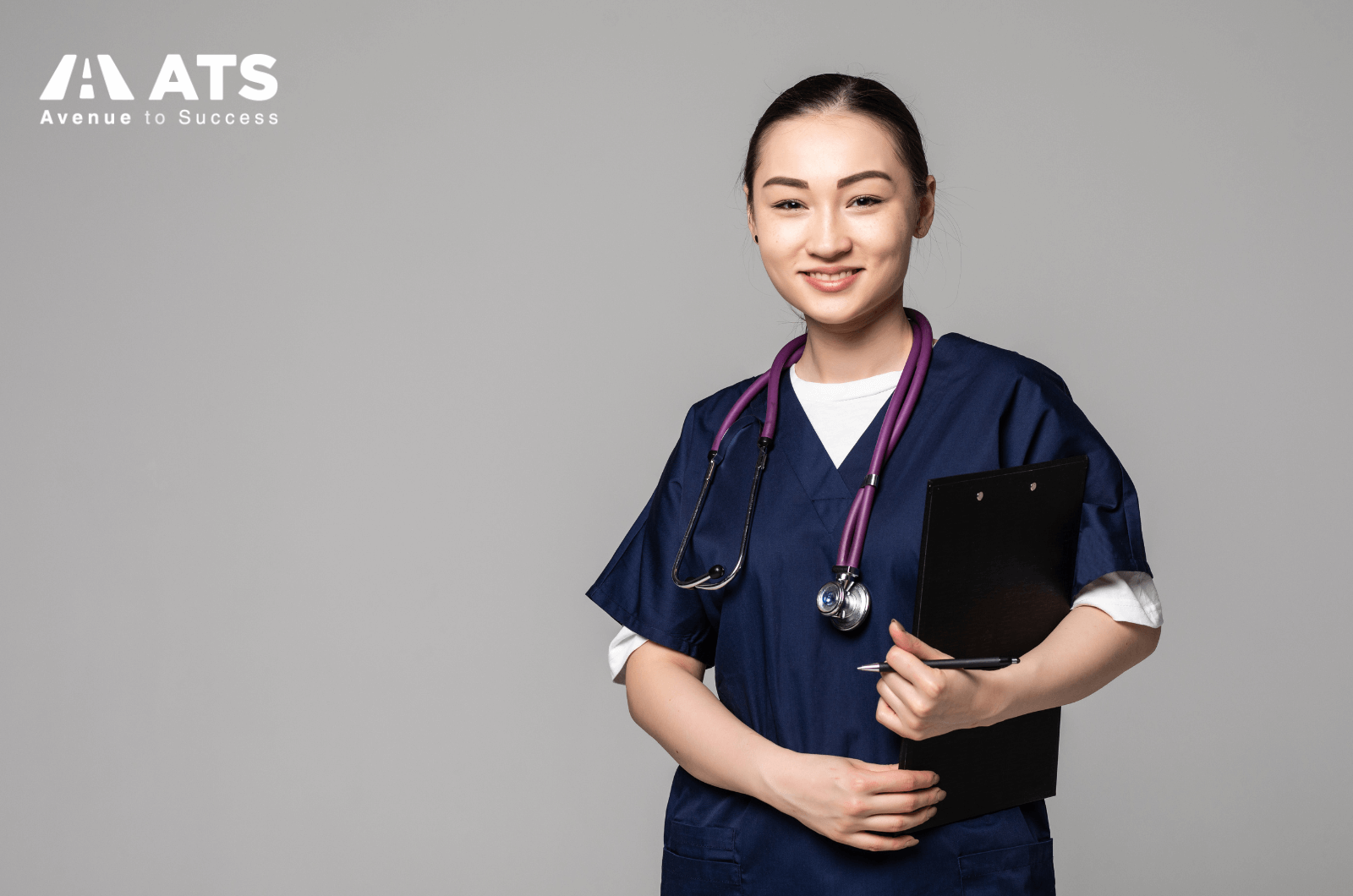 Sau khi tốt nghiệp, sinh vi&ecirc;n muốn l&agrave;m việc với tư c&aacute;ch y t&aacute; bắt buộc phải vượt qua kỳ thi cấp ph&eacute;p RN