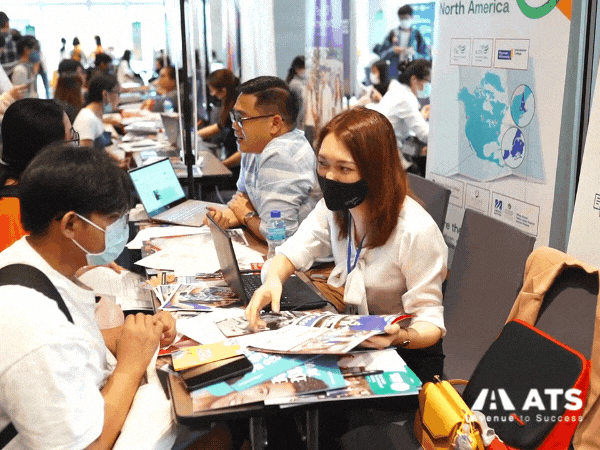 Triển lãm du học