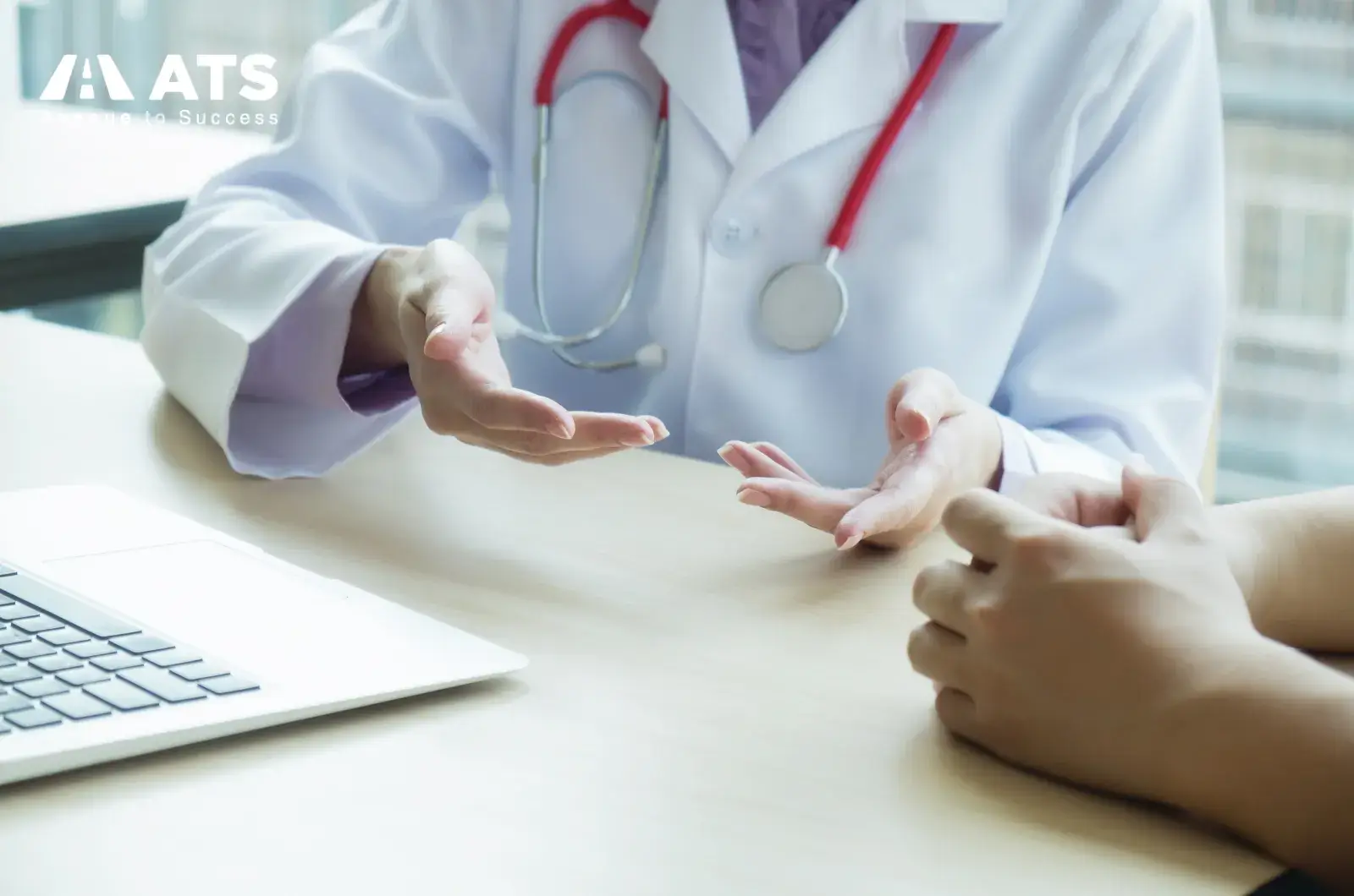 Kh&aacute;m sức khỏe đi du học Mỹ l&agrave; một trong những bước bắt buộc trước khi xin visa F-1 hoặc J-1