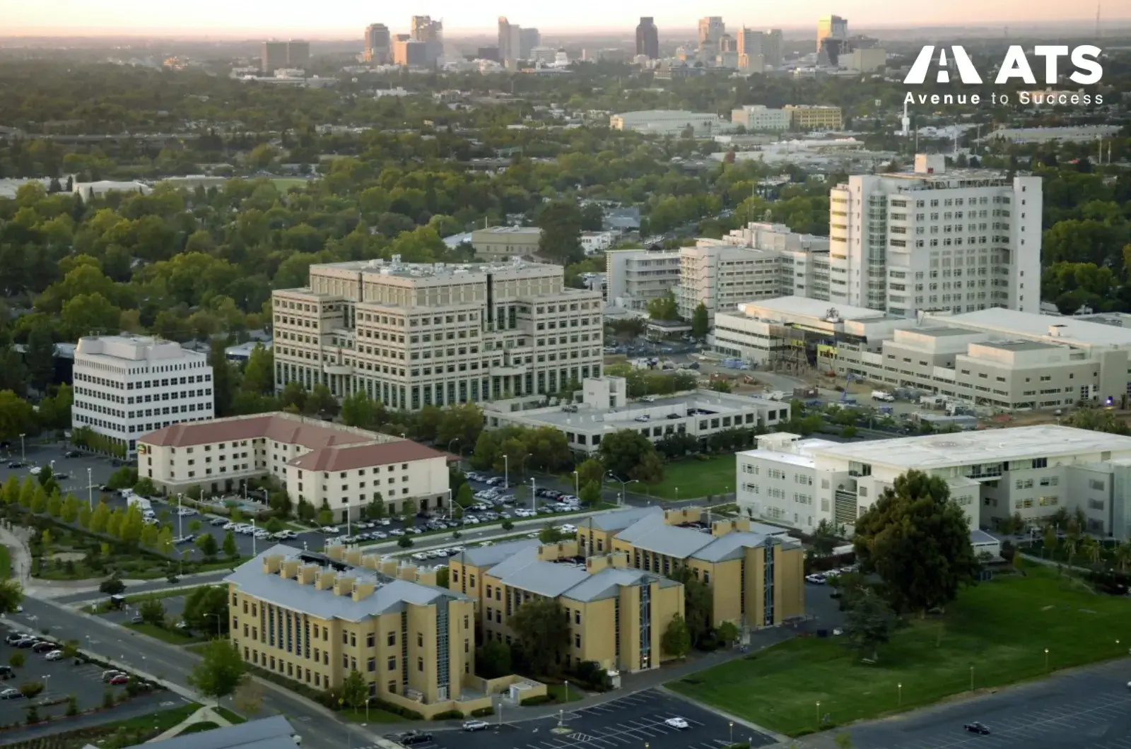 UC Davis được xem l&agrave; một trong những trung t&acirc;m đ&agrave;o tạo v&agrave; nghi&ecirc;n cứu th&uacute; y h&agrave;ng đầu