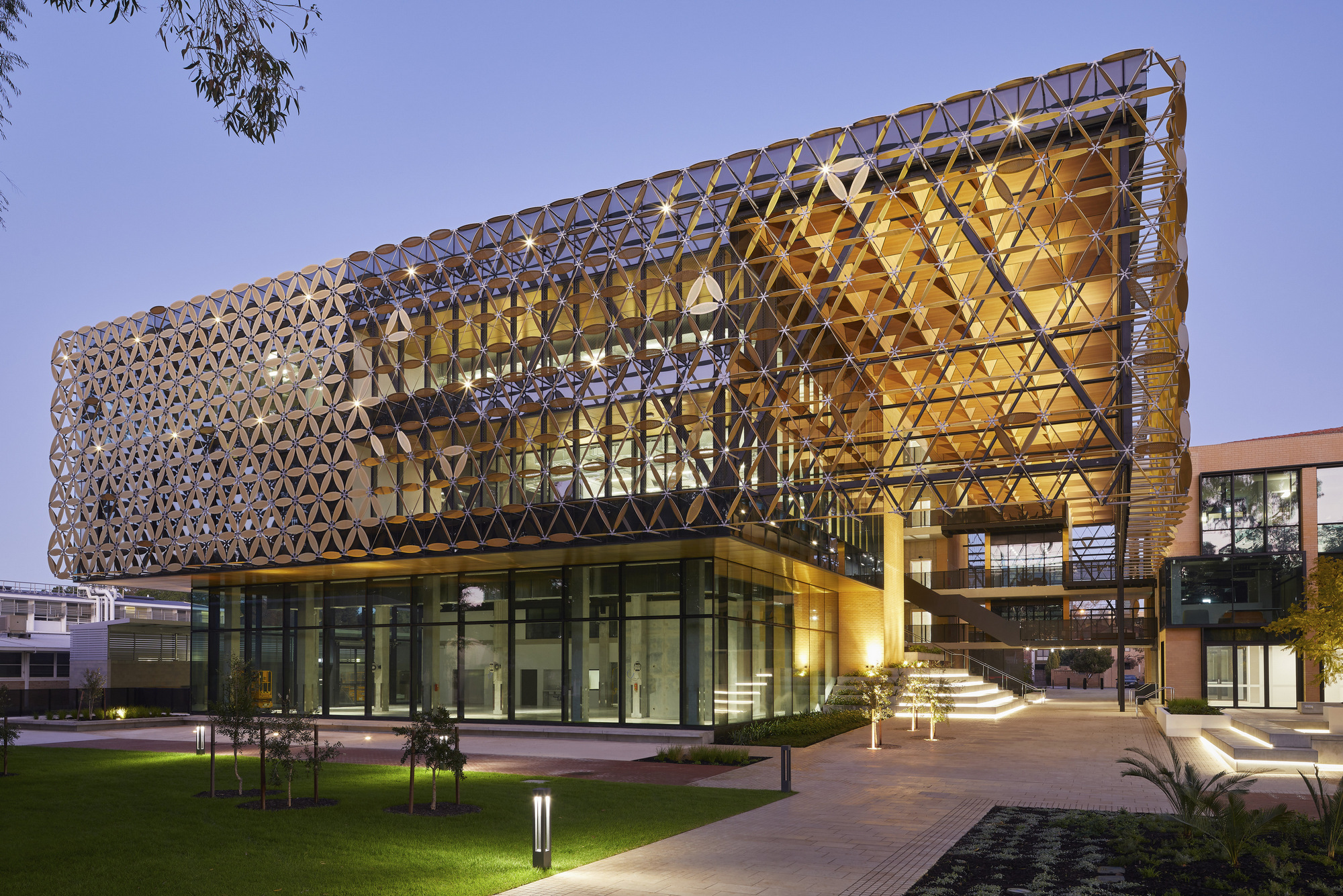 university-of-western-australia-ezone-3.jpg